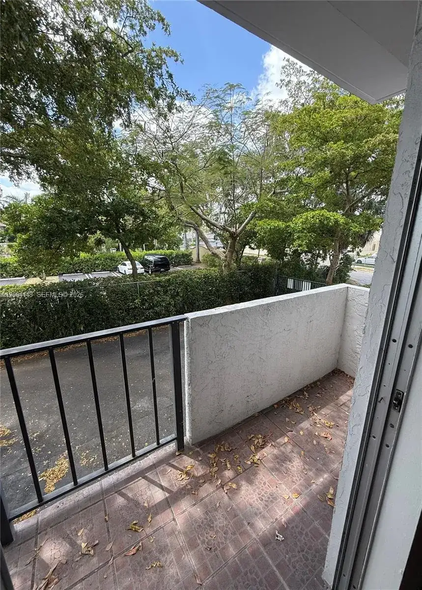 8950 NE 8th Ave # 203, Miami FL 33138 photo 5