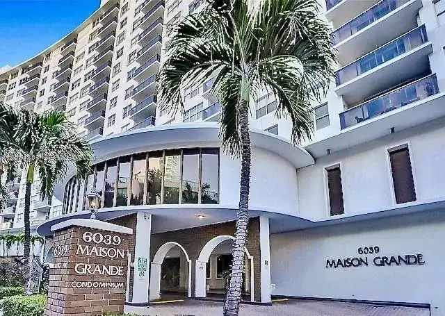 6039 Collins Ave # 833, Miami Beach FL 33140