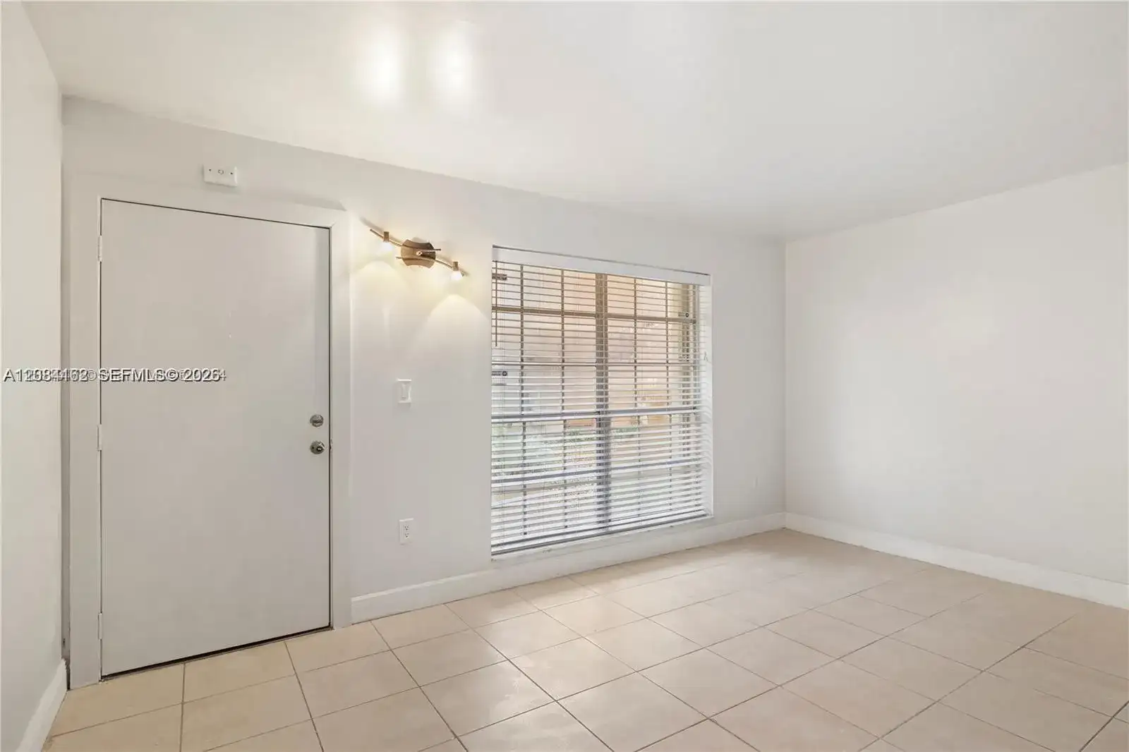 7241 Miami Lakes Dr # D19, Miami Lakes FL 33014 photo 5