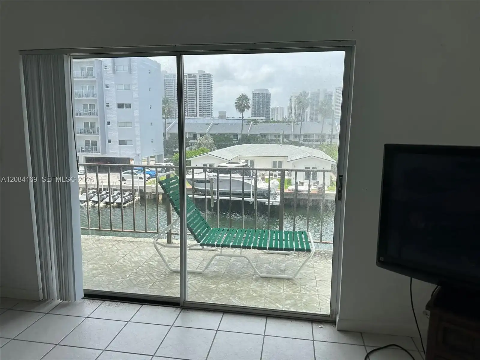 3665 NE 167th St # 307, North Miami Beach FL 33160