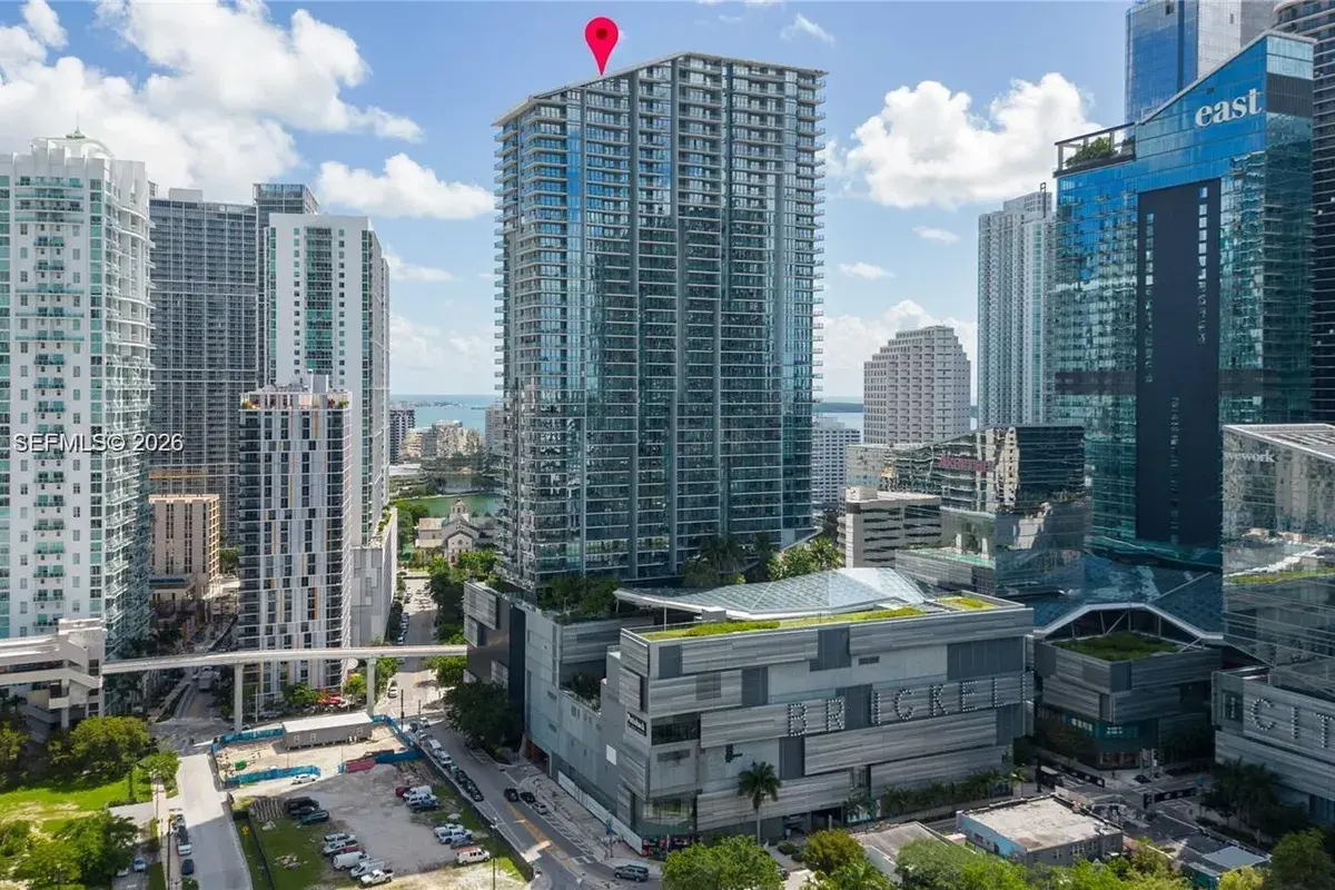 68 SE 6th St # 1605, Miami FL 33131