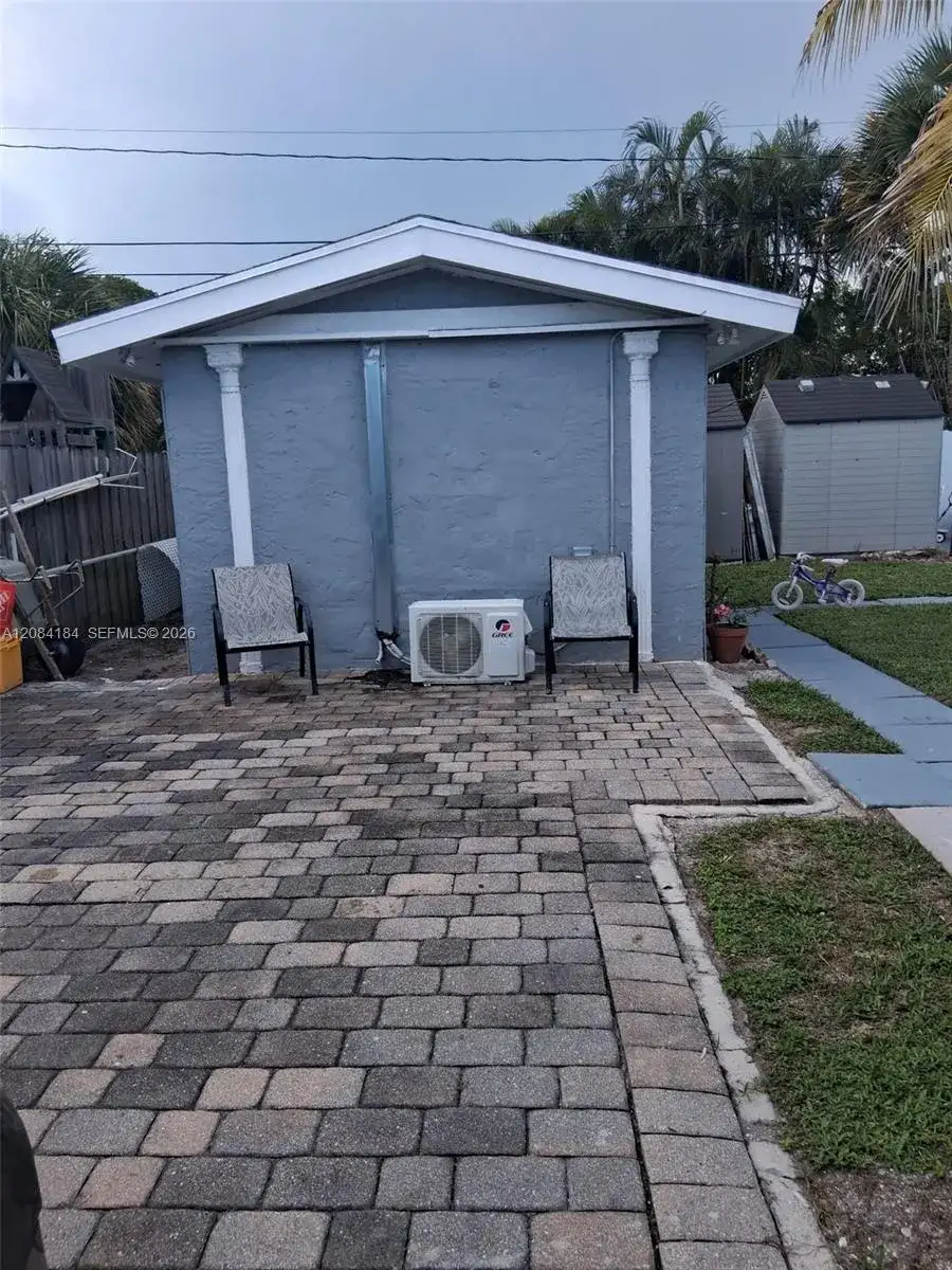 137 Abaco Dr # 1, Palm Springs FL 33461 photo 3