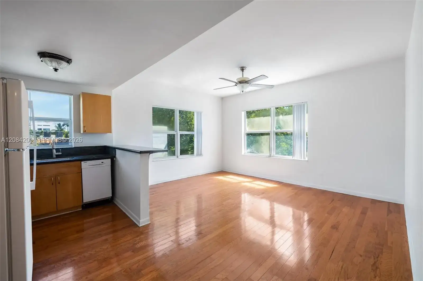 1542 Drexel Ave # 302, Miami Beach FL 33139 photo 2