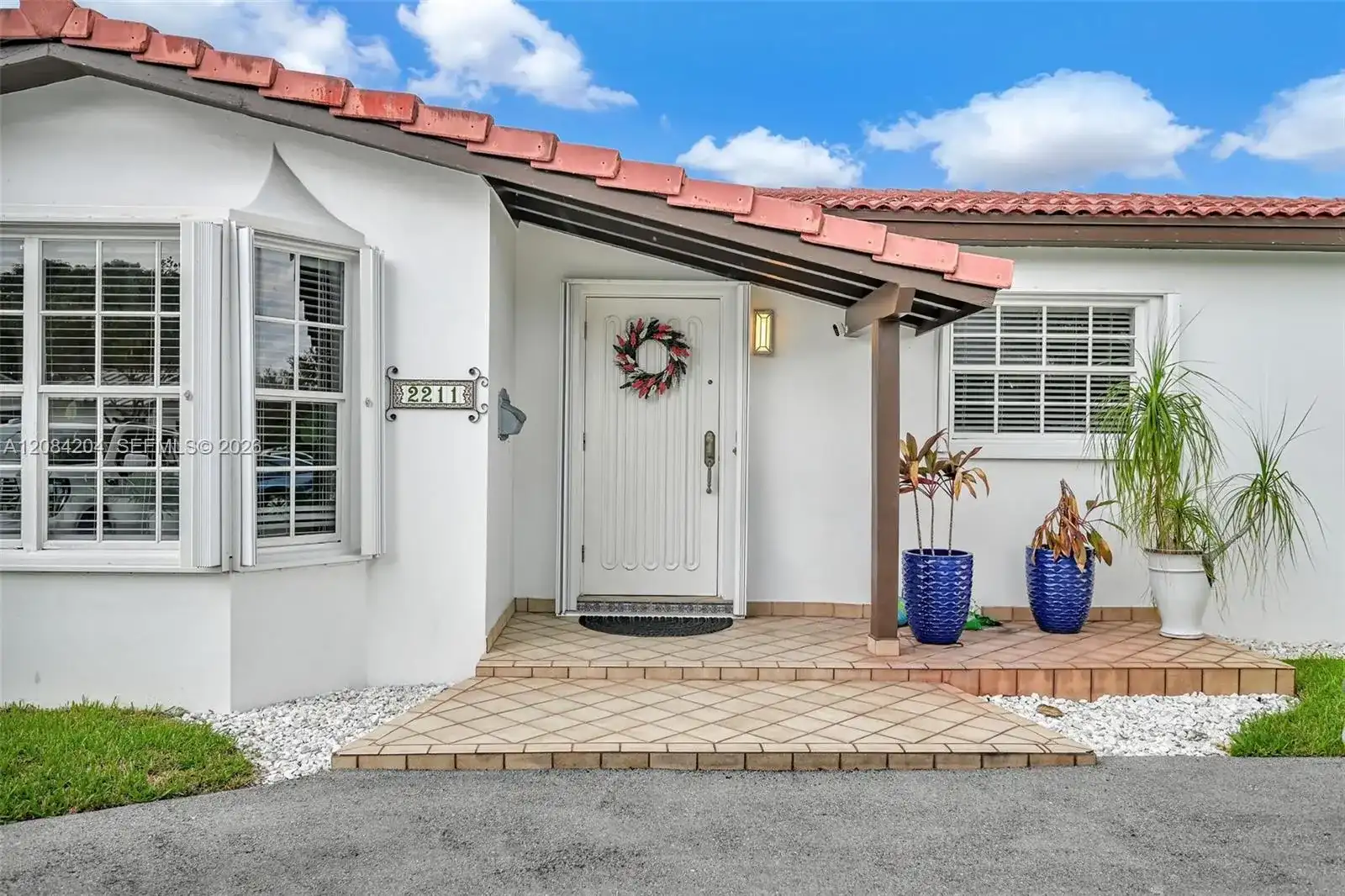 2211 SW 98th Pl, Miami FL 33165
