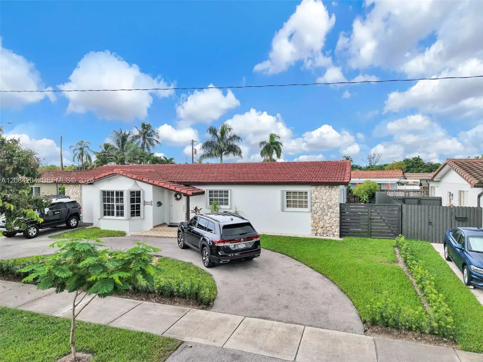 2211 SW 98th Pl, Miami FL 33165 photo 2