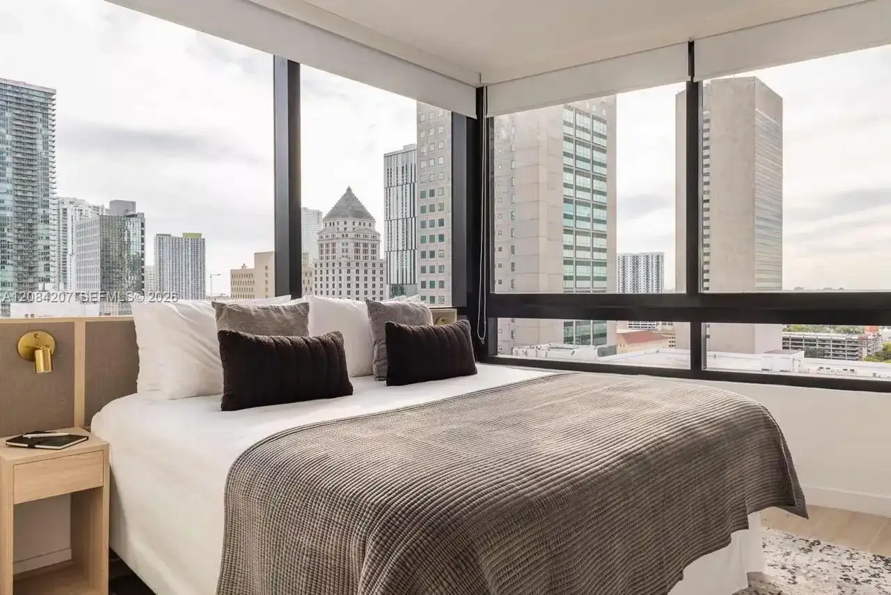225 N Miami Ave # 3312, Miami FL 33128 photo 4