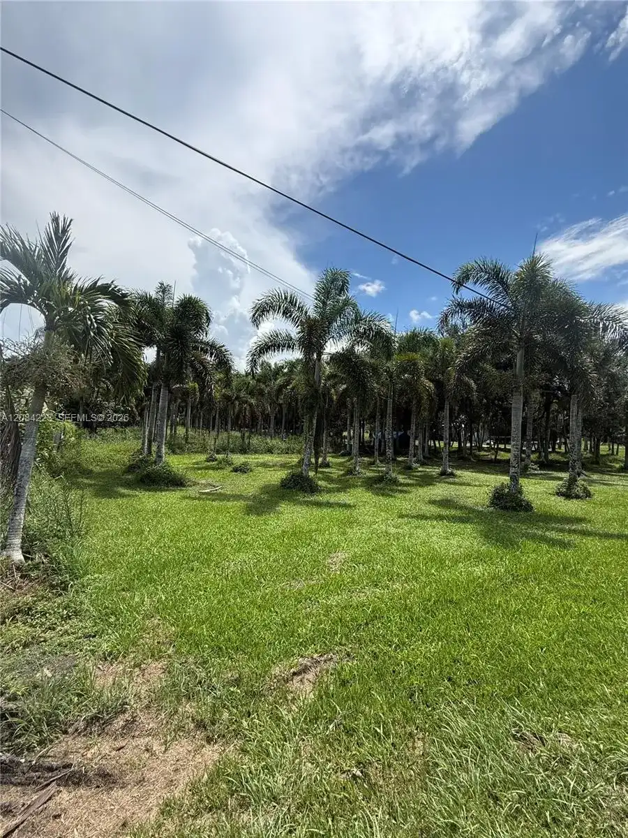 208 SW 208th Ln, Southwest Ranches FL 33332