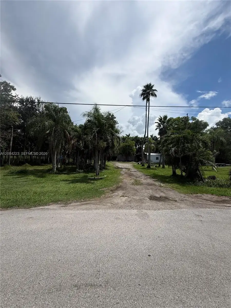 208 SW 208th Ln, Southwest Ranches FL 33332 photo 4