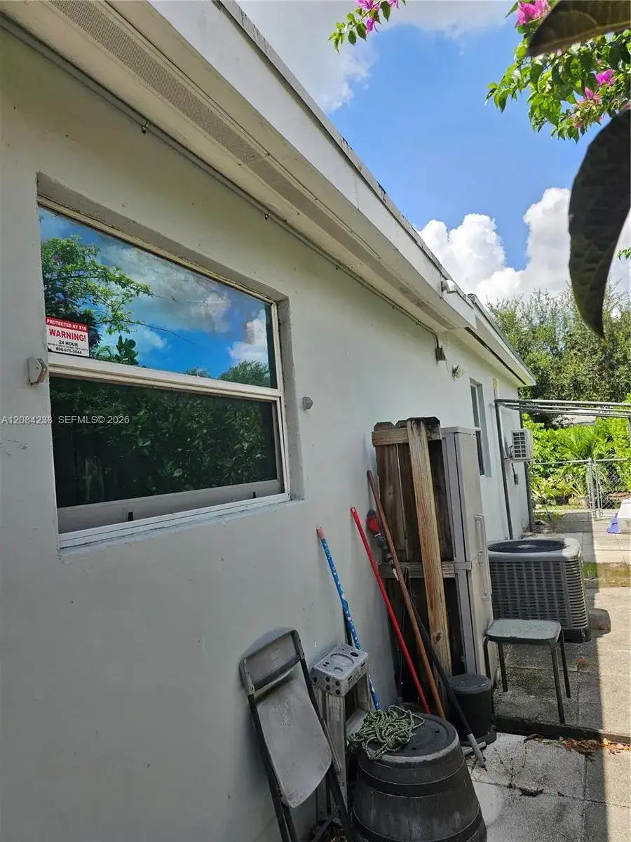12145 NE 11th Ct, North Miami FL 33161 photo 4