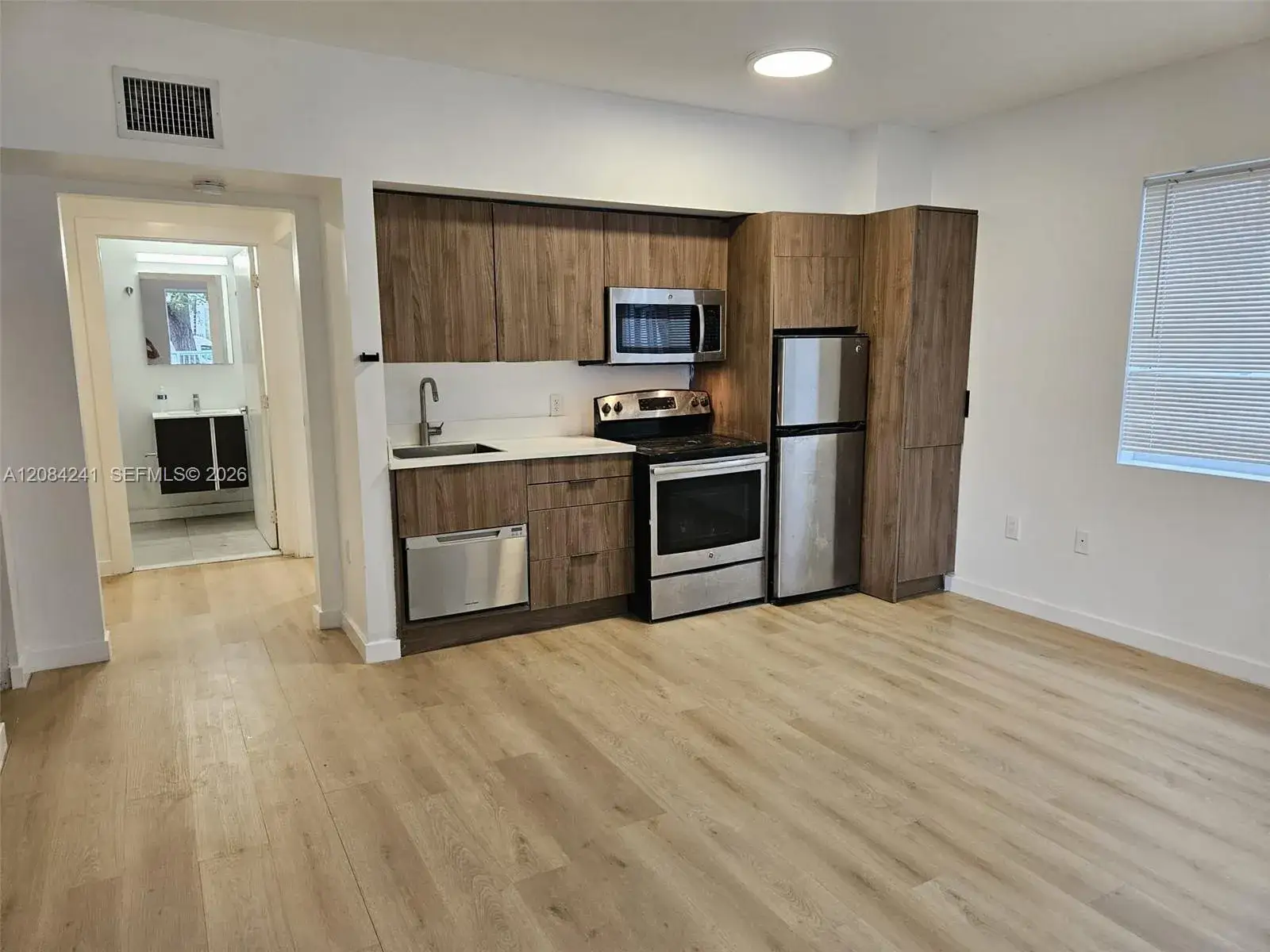 557 Michigan Ave, Miami Beach FL 33139