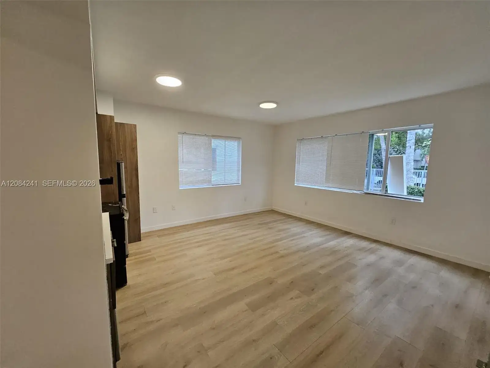 557 Michigan Ave, Miami Beach FL 33139 photo 2