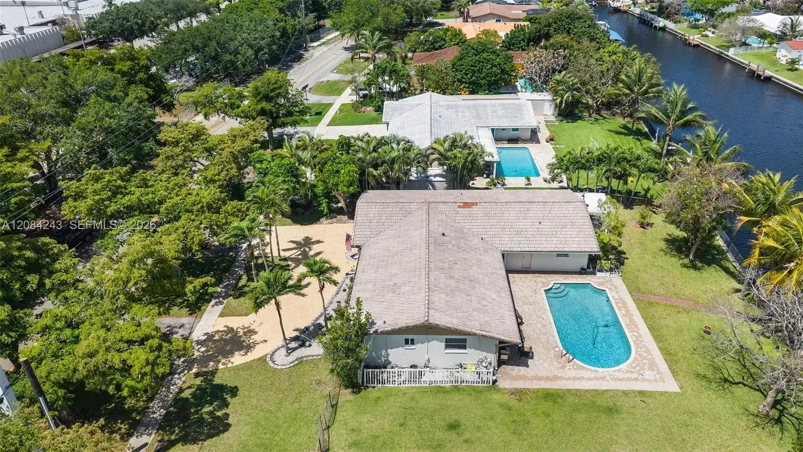 6121 SW 16th St, Plantation FL 33317 photo 2