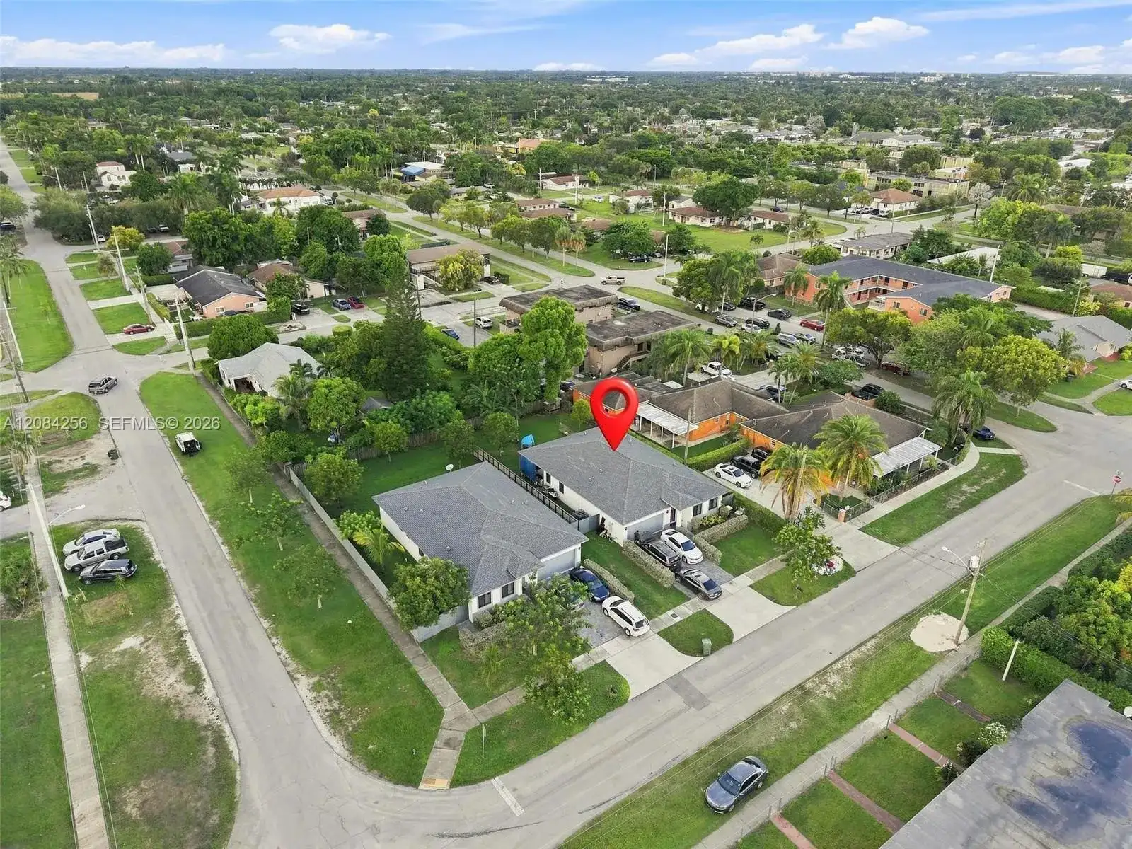 87 NE 12th St, Homestead FL 33030 photo 2