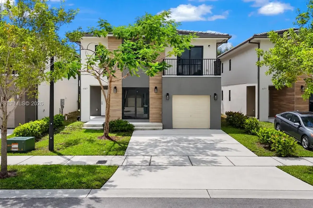 1167 NW 2nd St, Florida City FL 33034