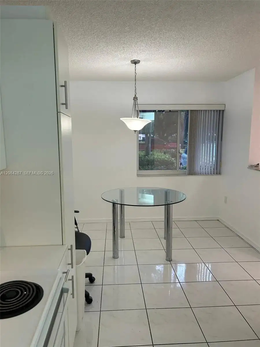 2541 N Nob Hill Rd # 109, Sunrise FL 33322 photo 4