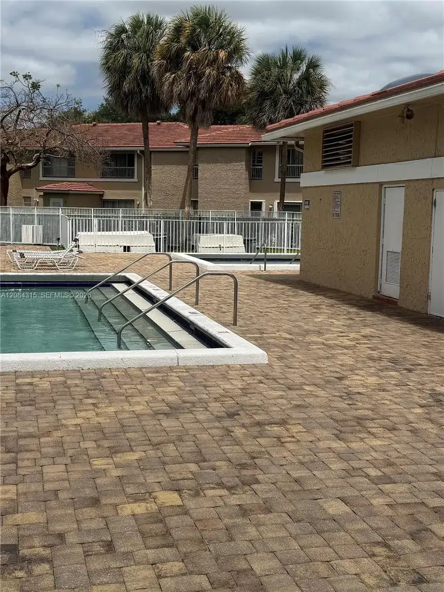 10228 Twin Lakes Dr, Coral Springs FL 33071 photo 5