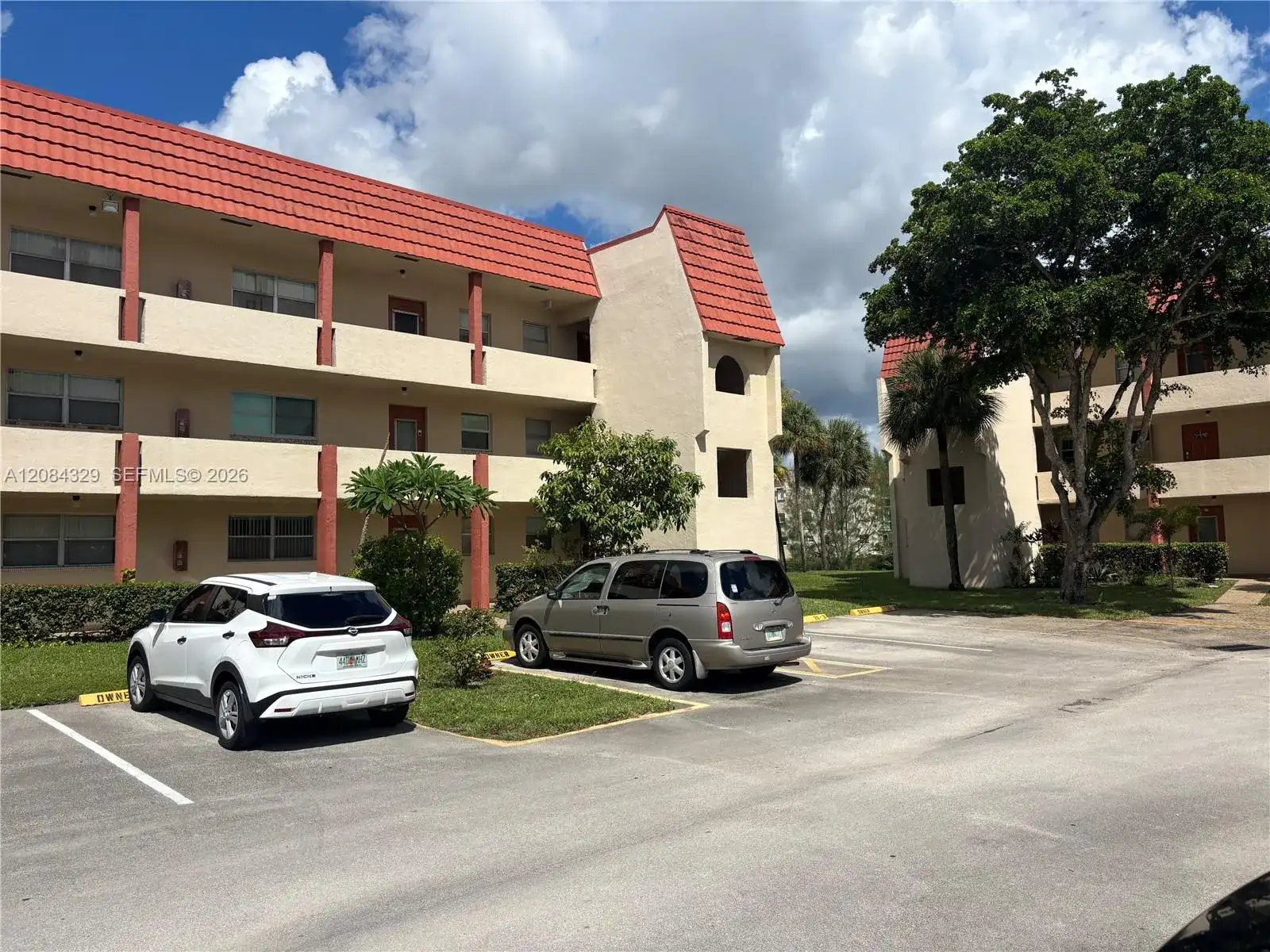 3051 E Sunrise Lakes Dr # 211, Sunrise FL 33322 photo 3