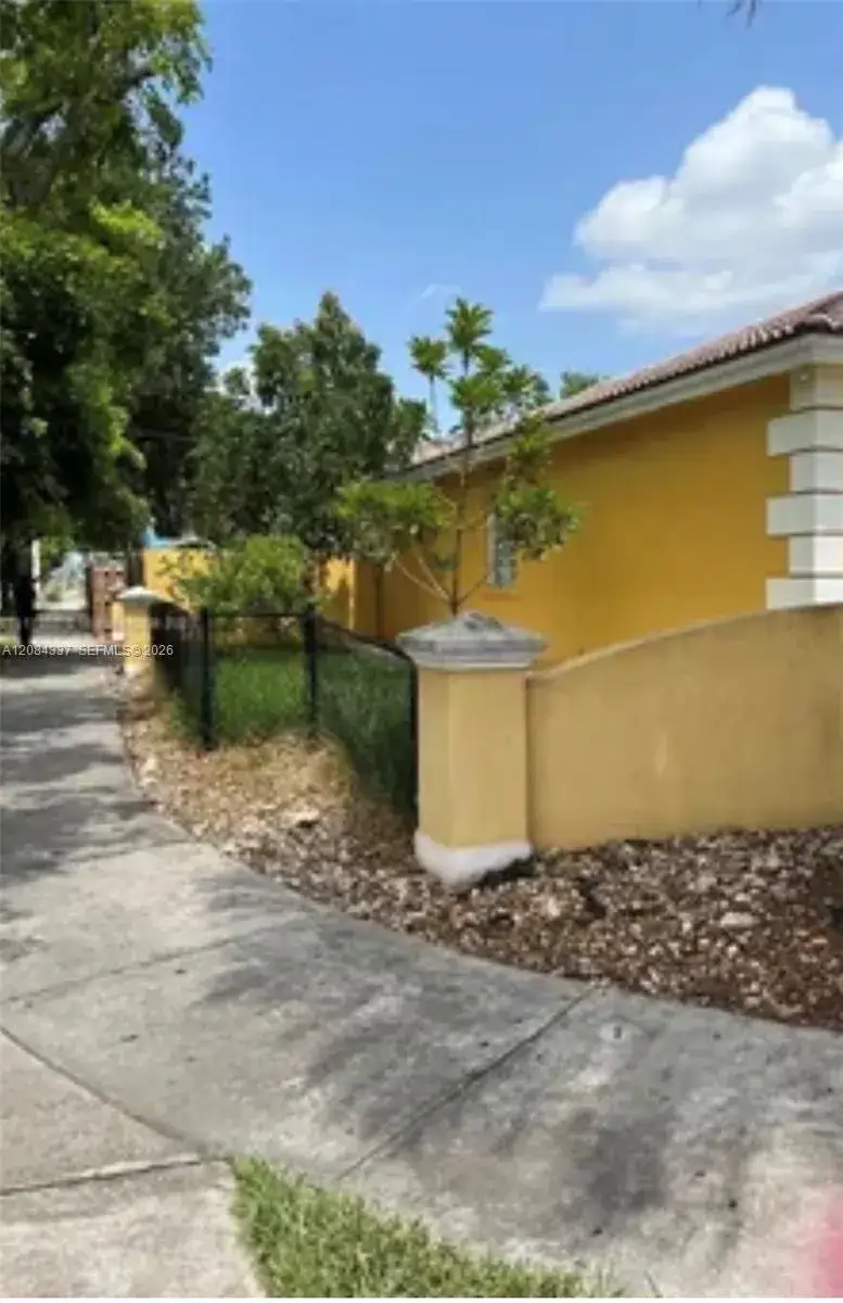 5 SW 15th Ave, Homestead FL 33030