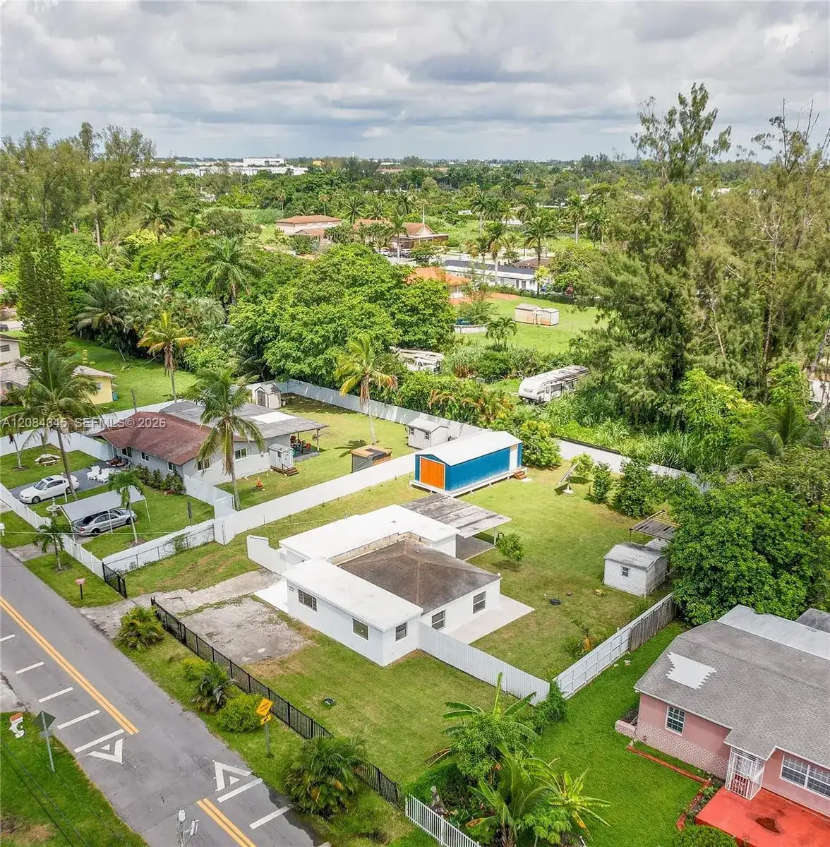1843 NW 107th St, Miami FL 33167 photo 2