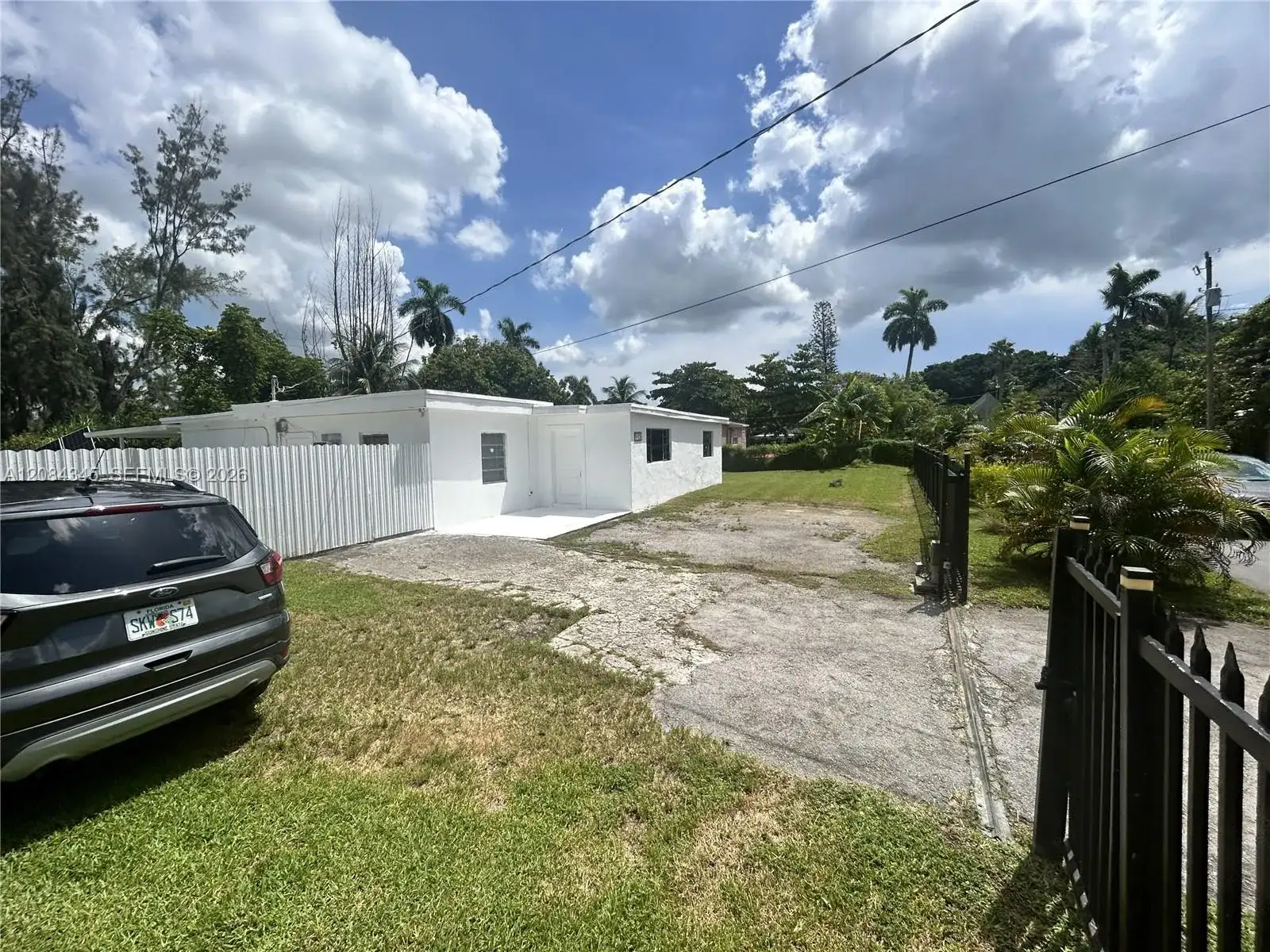 1843 NW 107th St, Miami FL 33167 photo 4