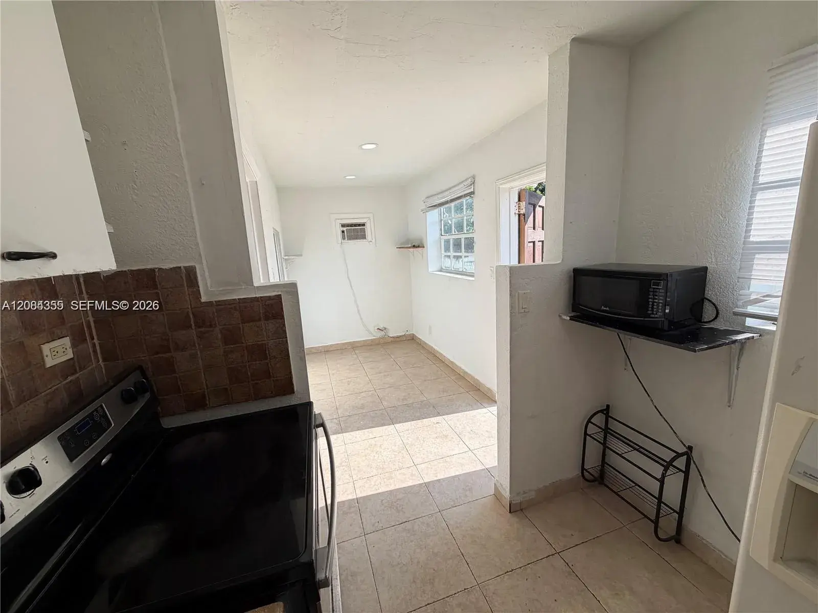 2212 Grant St # 2, Hollywood FL 33020