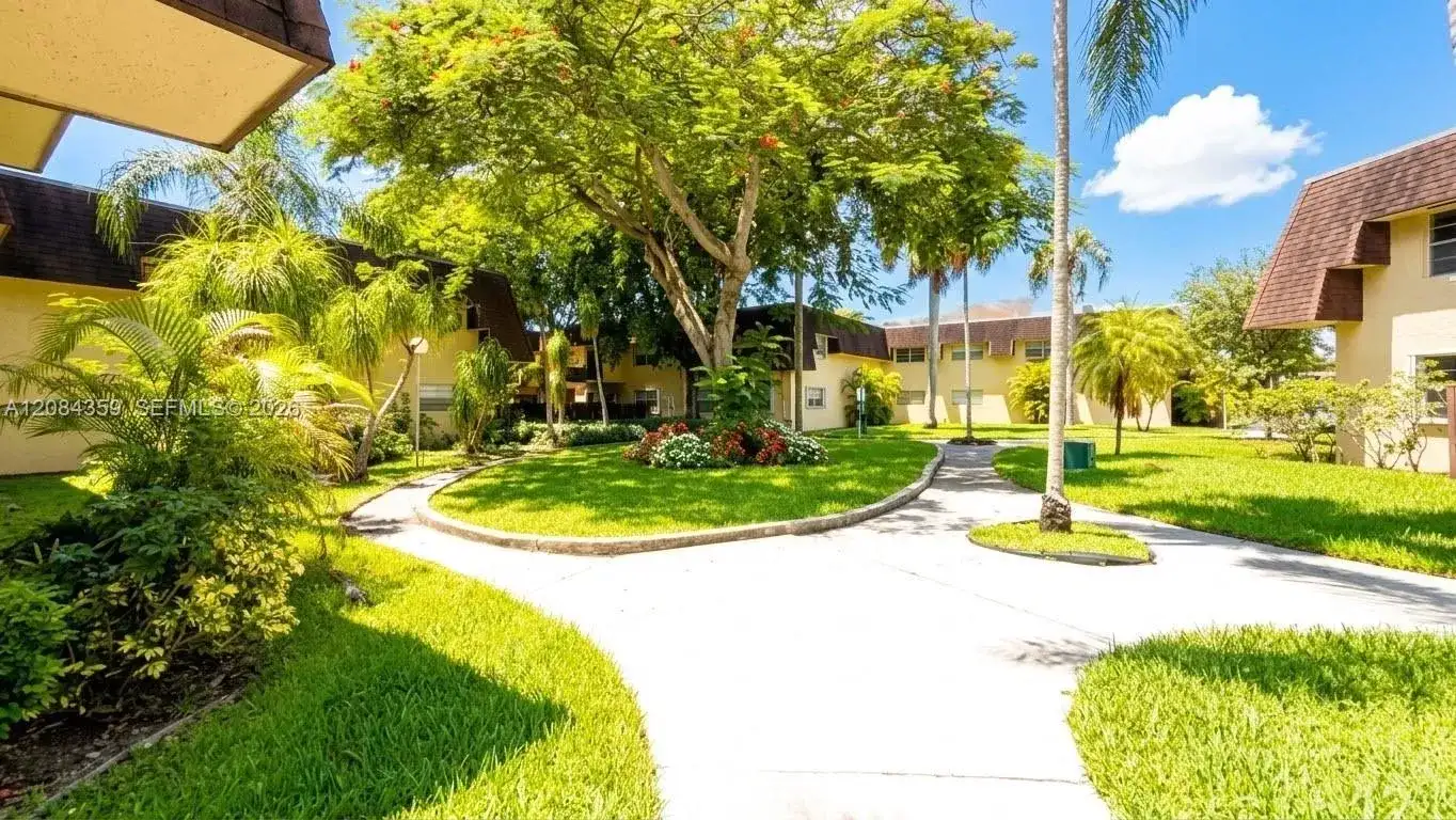 9100 SW 137th Ter # 3, Miami FL 33176 photo 2