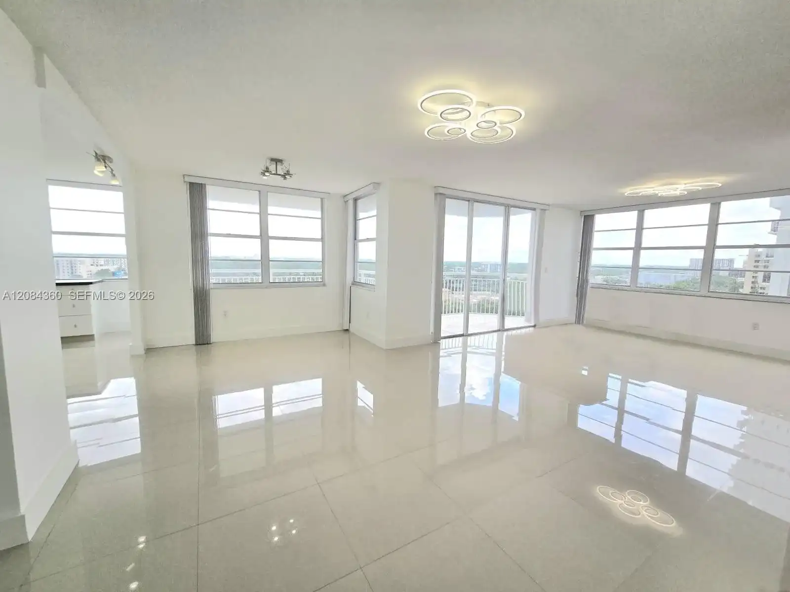 18051 Biscayne Blvd # 1204, Aventura FL 33160
