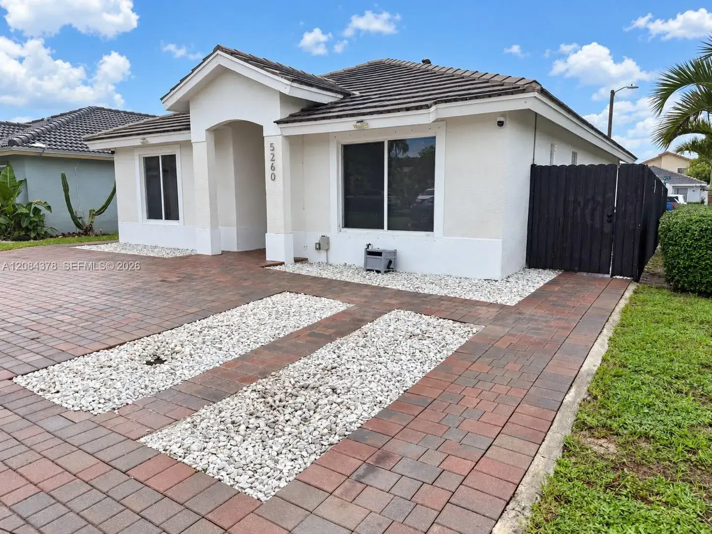 5260 NW 184th Ln, Miami Gardens FL 33055