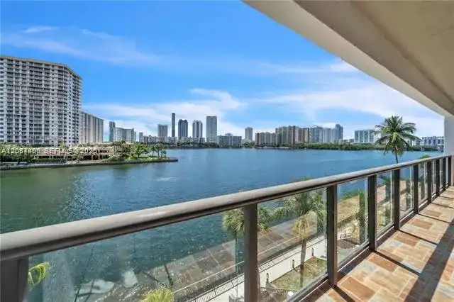 4000 NE 168th St, North Miami Beach FL 33160