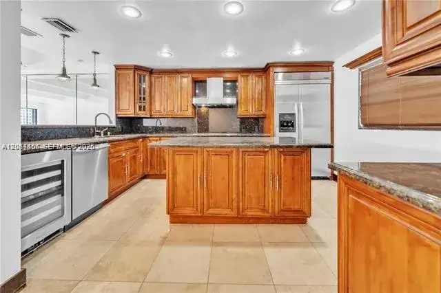 4000 NE 168th St, North Miami Beach FL 33160 photo 2