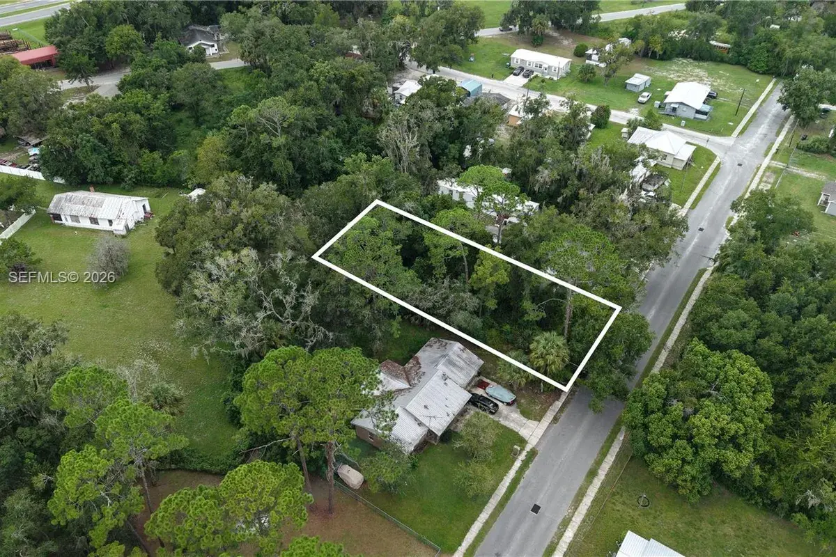 221 W PALMETTO ST, Other City - In The State Of Florida FL 32177