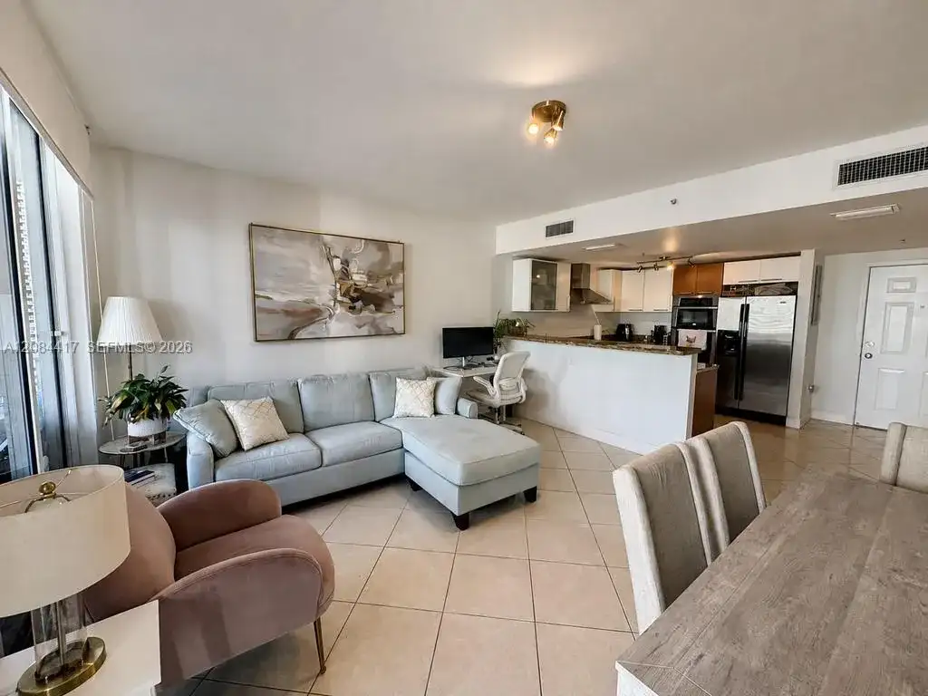 170 SE 14th St # 2007, Miami FL 33131 photo 4