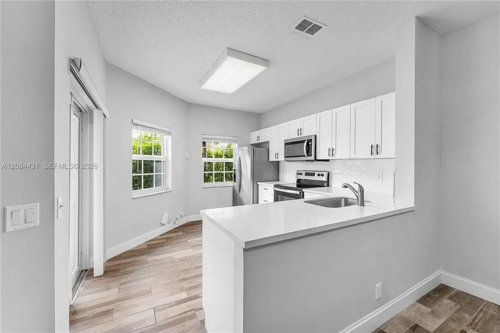 6649 Via Regina, Boca Raton FL 33433 photo 4