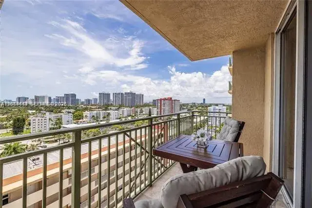 2080 S Ocean Dr # 1203, Hallandale Beach FL 33009