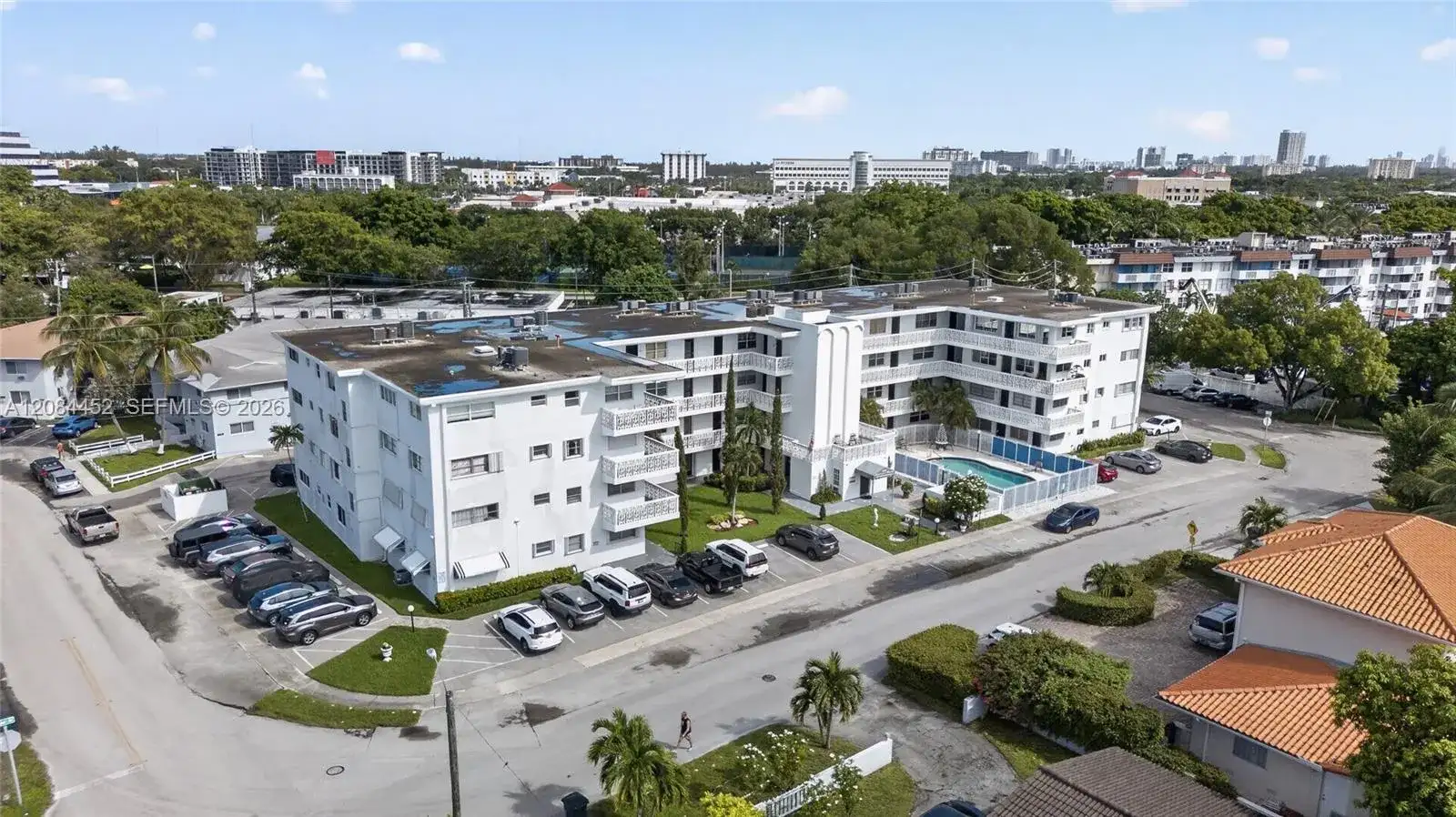 11685 Canal Dr # 303, North Miami FL 33181 photo 3