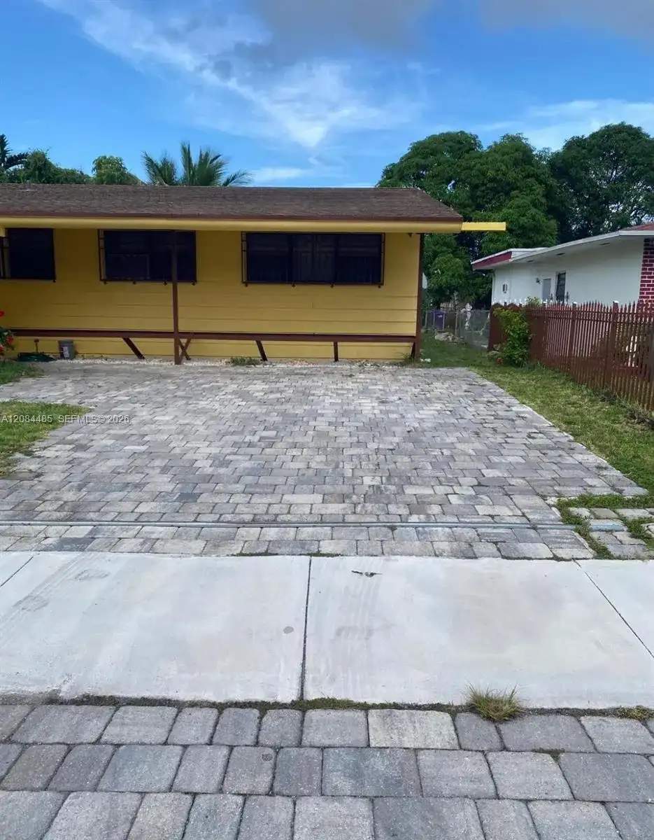 14805 NE 10th Ct # B, Miami FL 33161