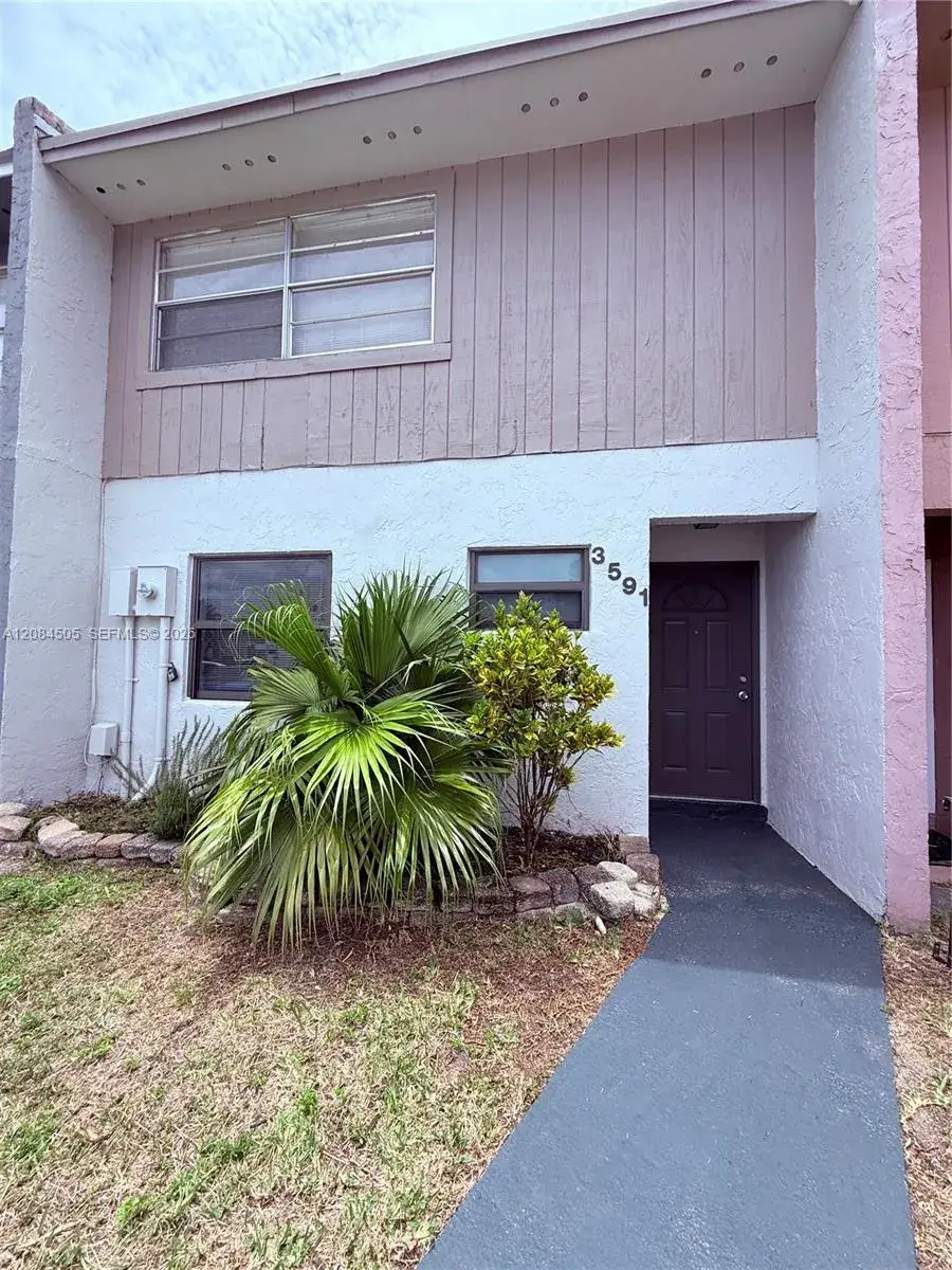 3591 NW 91st Ave, Sunrise FL 33351