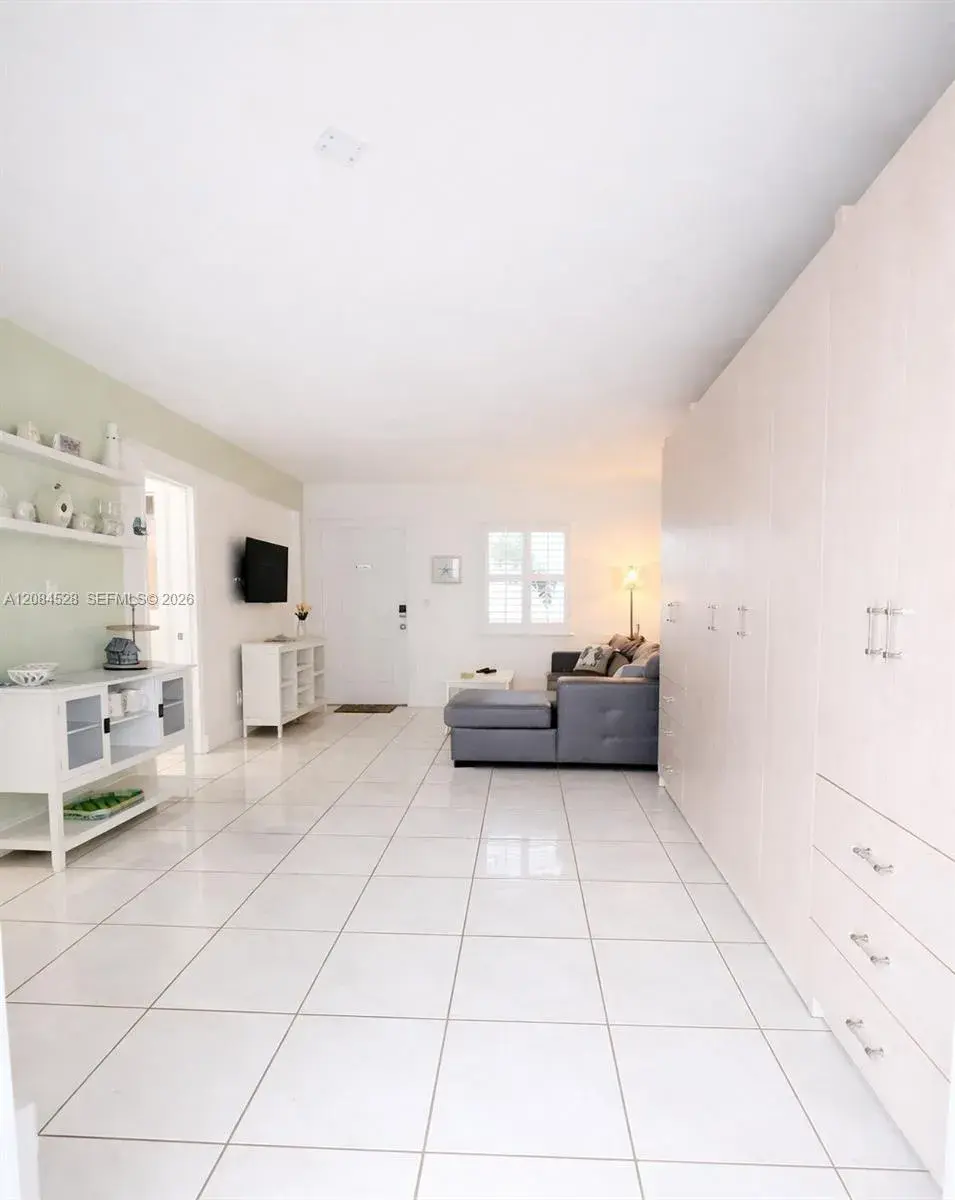 321 Wilson St # A105, Hollywood FL 33019