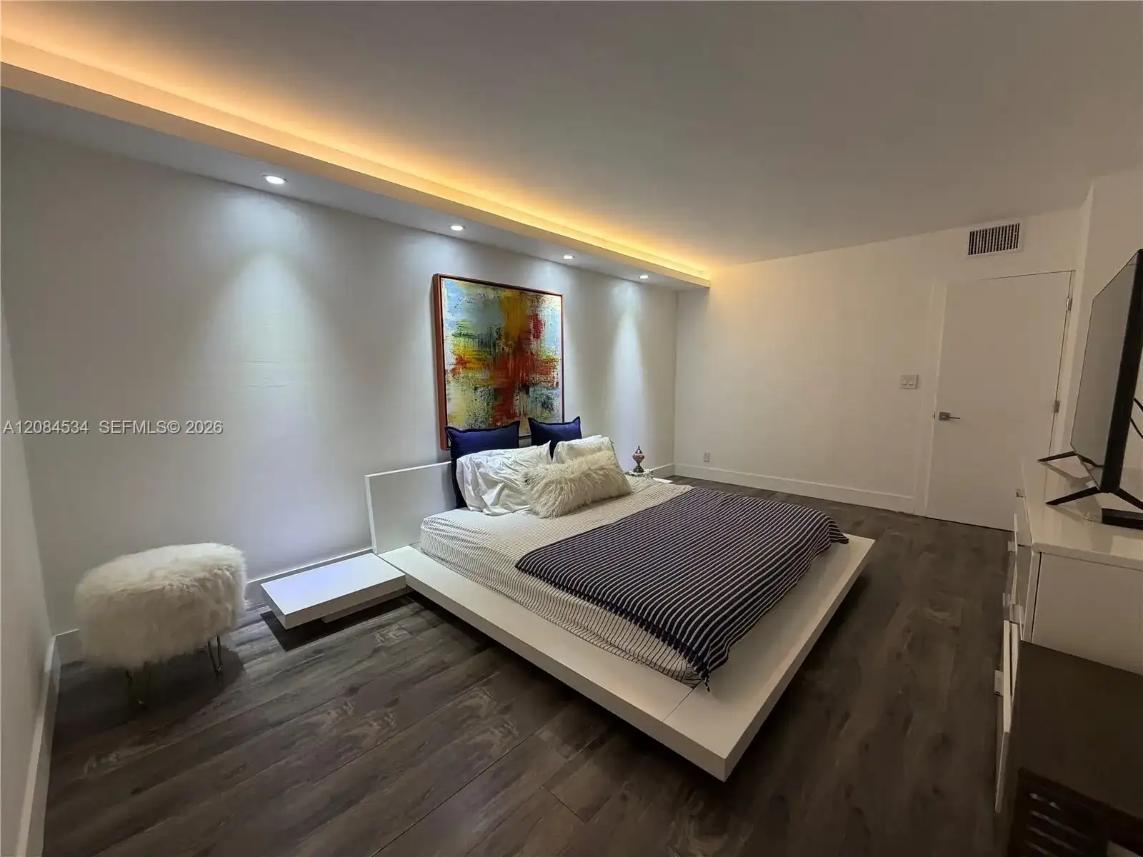 20301 W Country Club Dr # 1530, Aventura FL 33180 photo 2