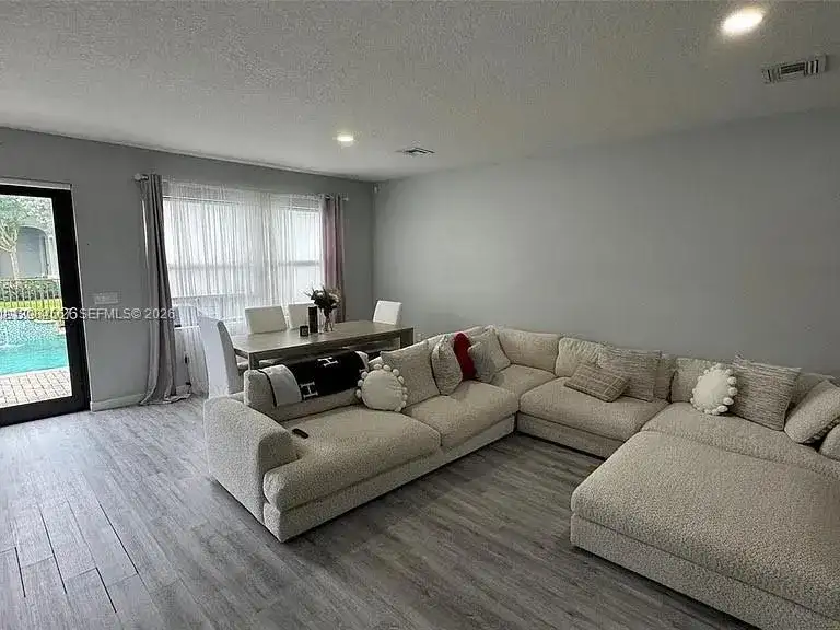 19329 NE 8th Ct # 0, Miami FL 33179 photo 5