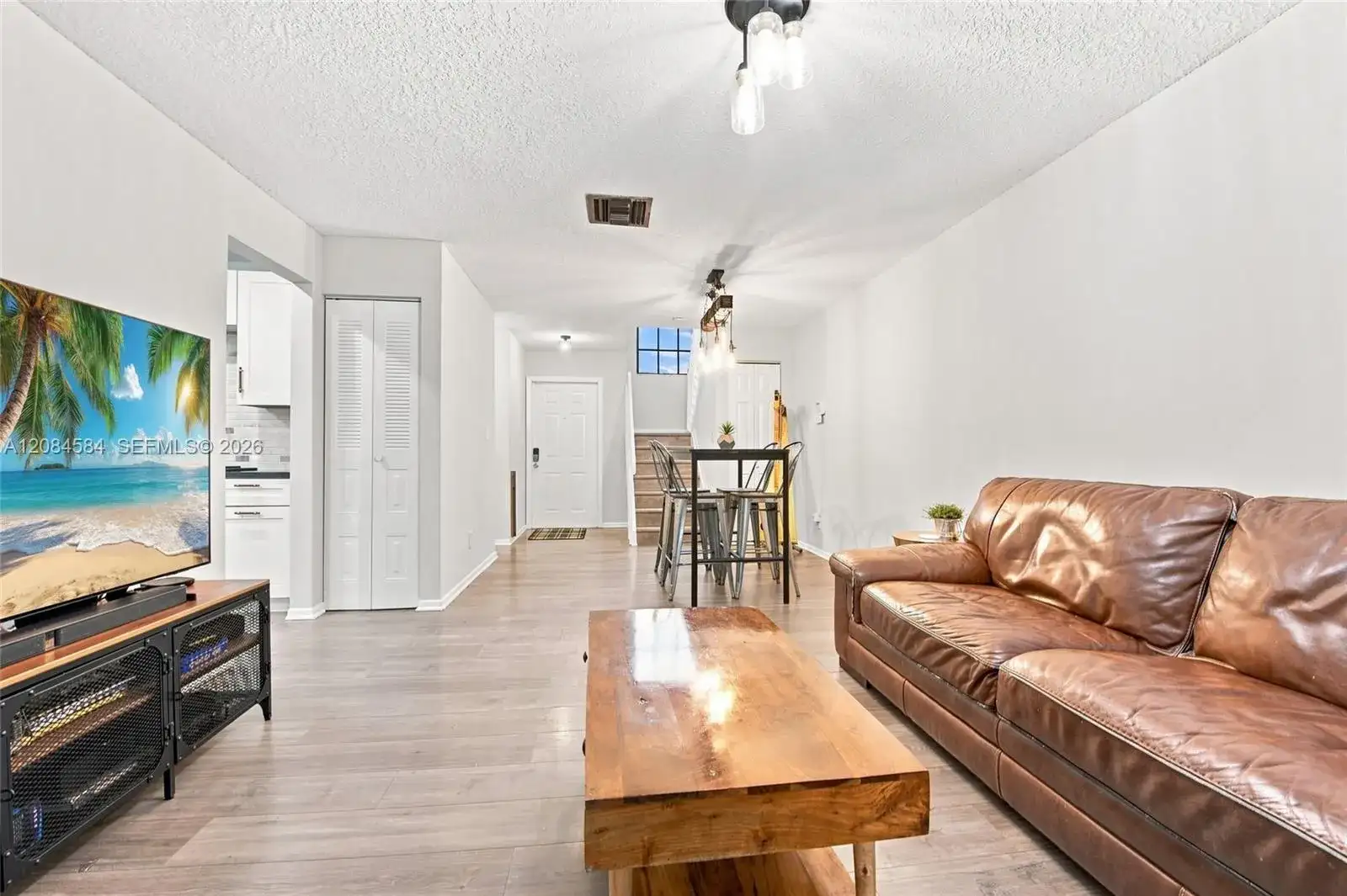 10720 NW 11th St, Pembroke Pines FL 33026 photo 4
