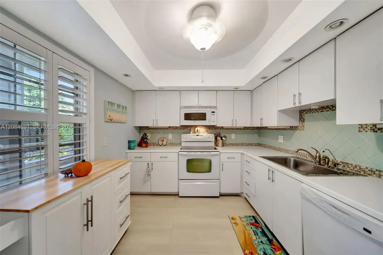 3980 Oaks Clubhouse Dr # 409, Pompano Beach FL 33069 photo 3