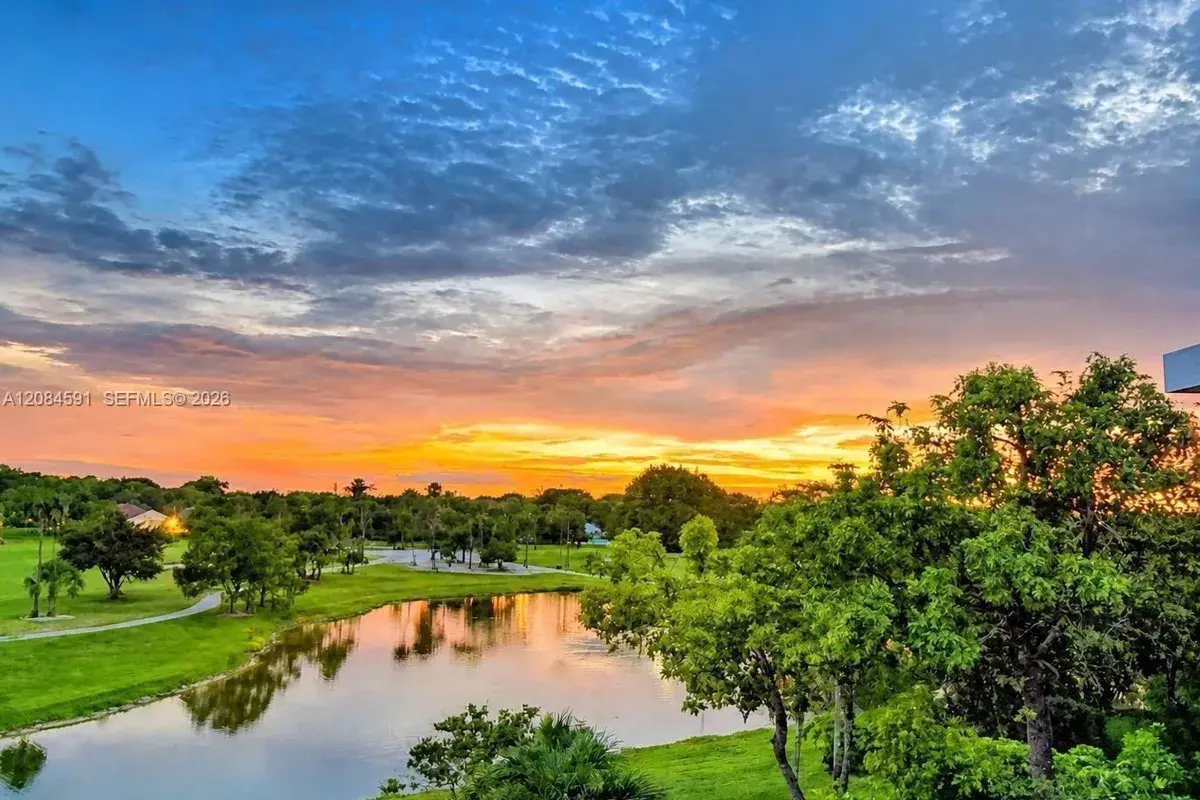 3980 Oaks Clubhouse Dr # 409, Pompano Beach FL 33069