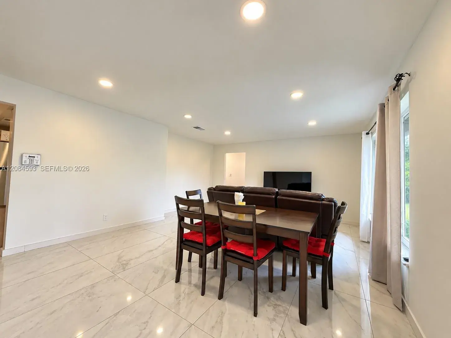 8001 NW 108 AVE, Tamarac FL 33321