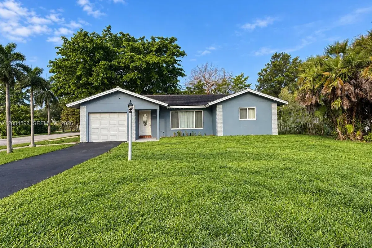 8001 NW 108 AVE, Tamarac FL 33321
