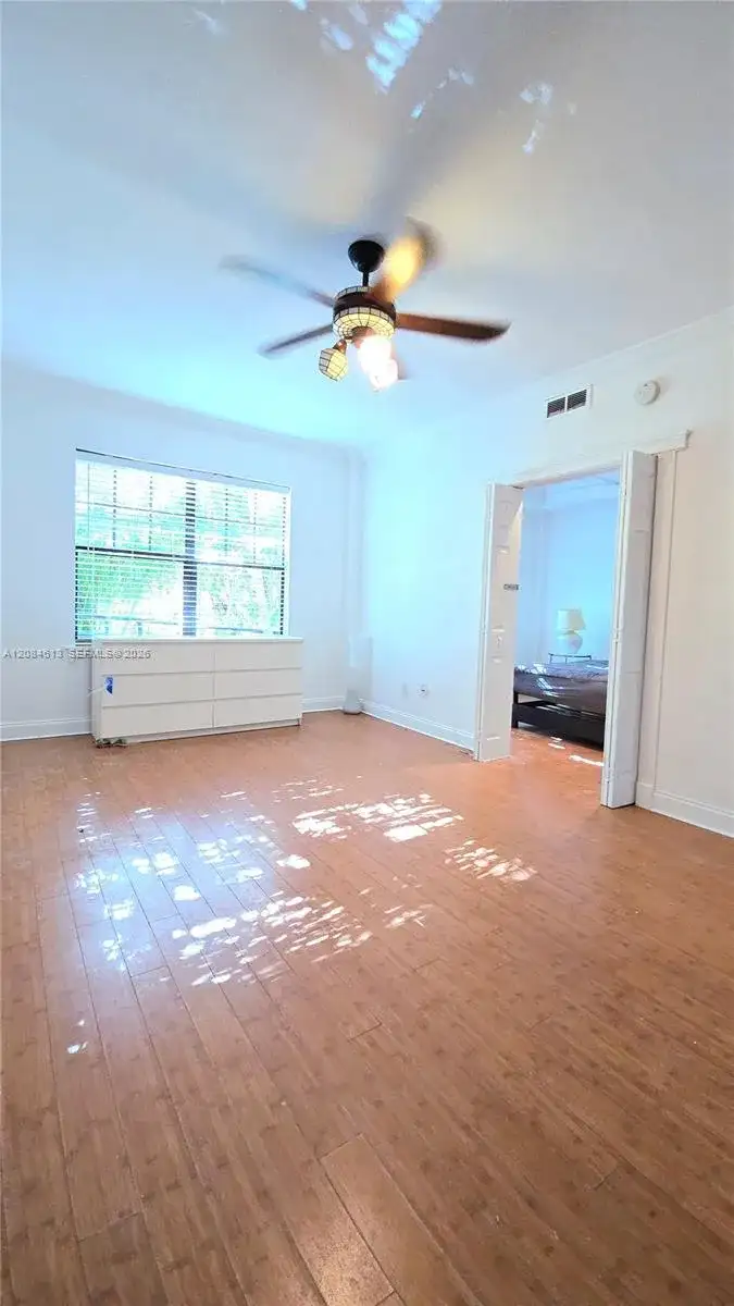 934 Michigan Ave # 109, Miami Beach FL 33139 photo 2