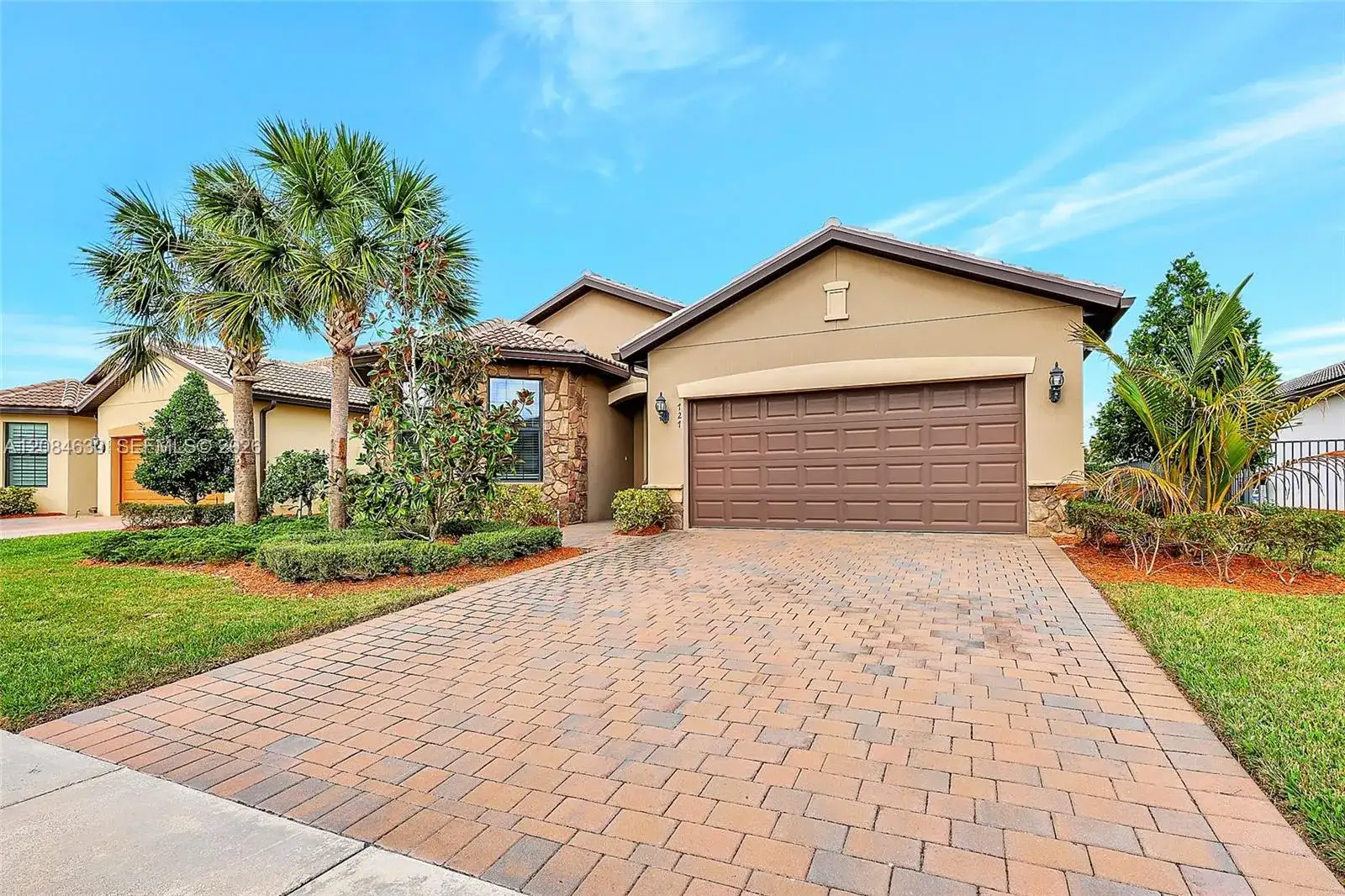 727 SE Boboli Way, Port St. Lucie FL 34984 photo 2