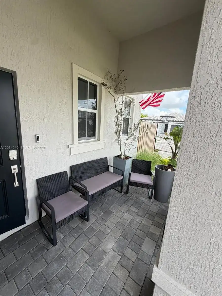 2618 SE 9th St, Homestead FL 33035 photo 4
