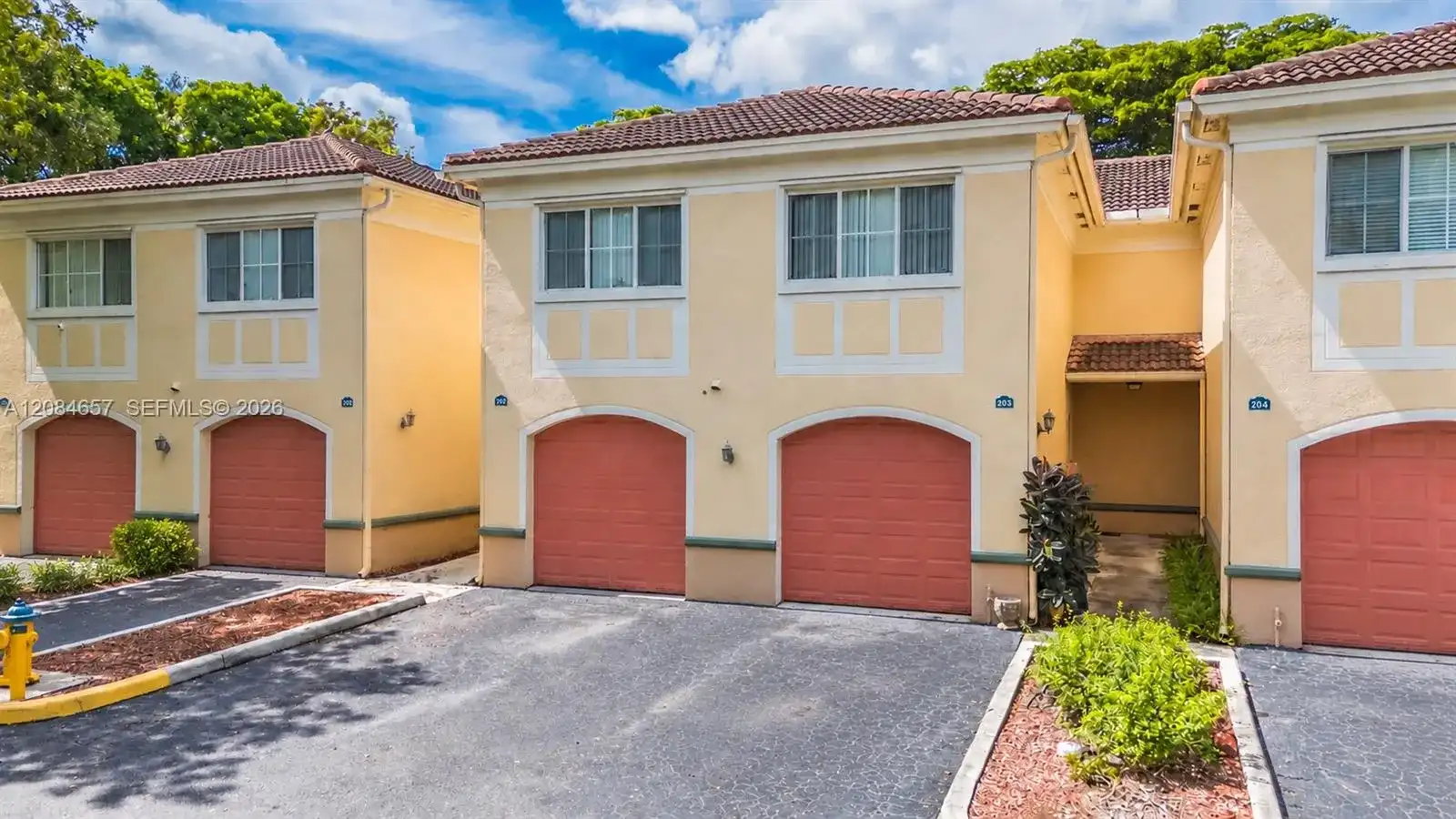 2474 Centergate Dr # 203, Miramar FL 33025