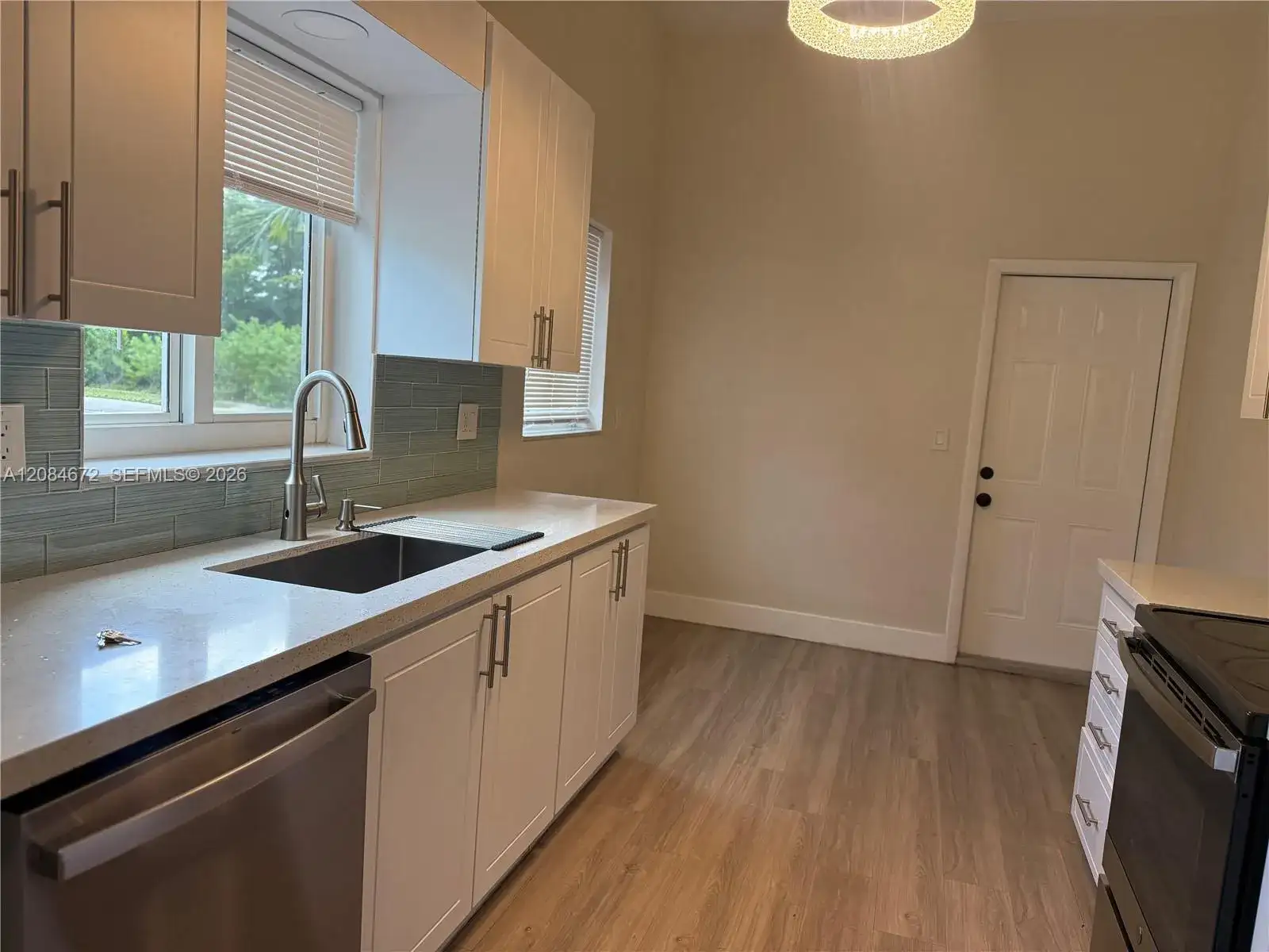 520 SW 5th St, Hallandale Beach FL 33009 photo 5